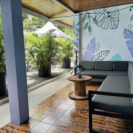 Pura Vibra Hostel La Fortuna Exterior photo